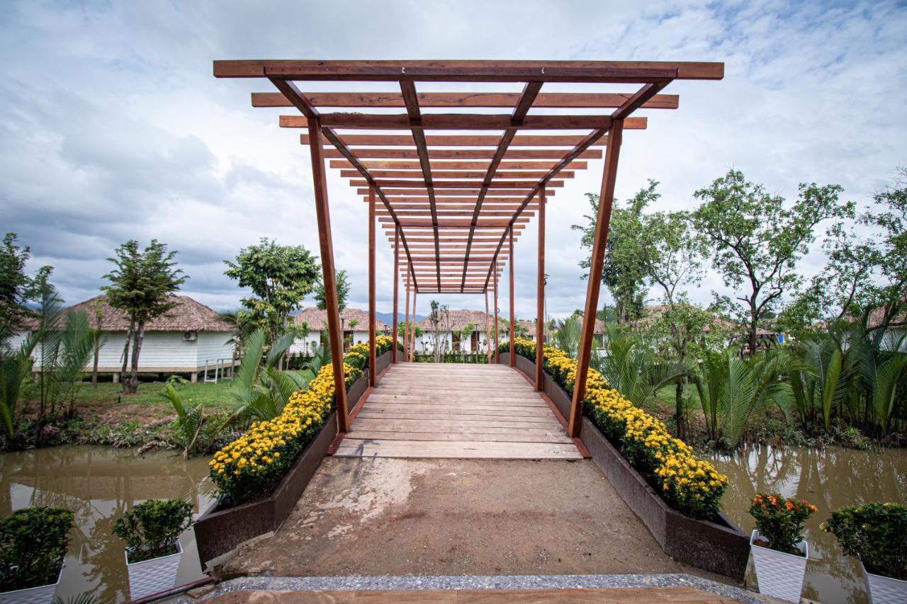 Good Time Relax Resort Kampot Exteriör bild