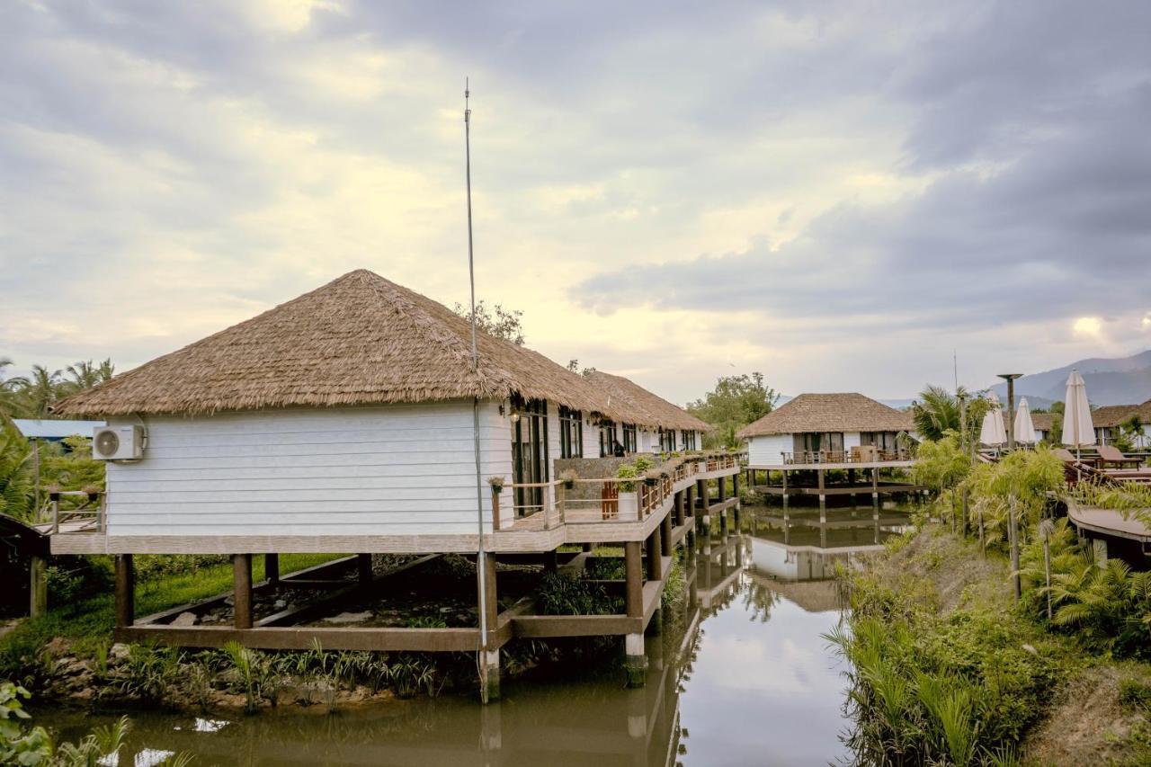 Good Time Relax Resort Kampot Exteriör bild